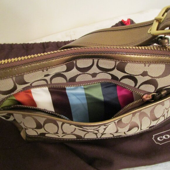 Coach Gold Edged Legacy Pocket Hobo with Signature Lining - Picture 3 of 13